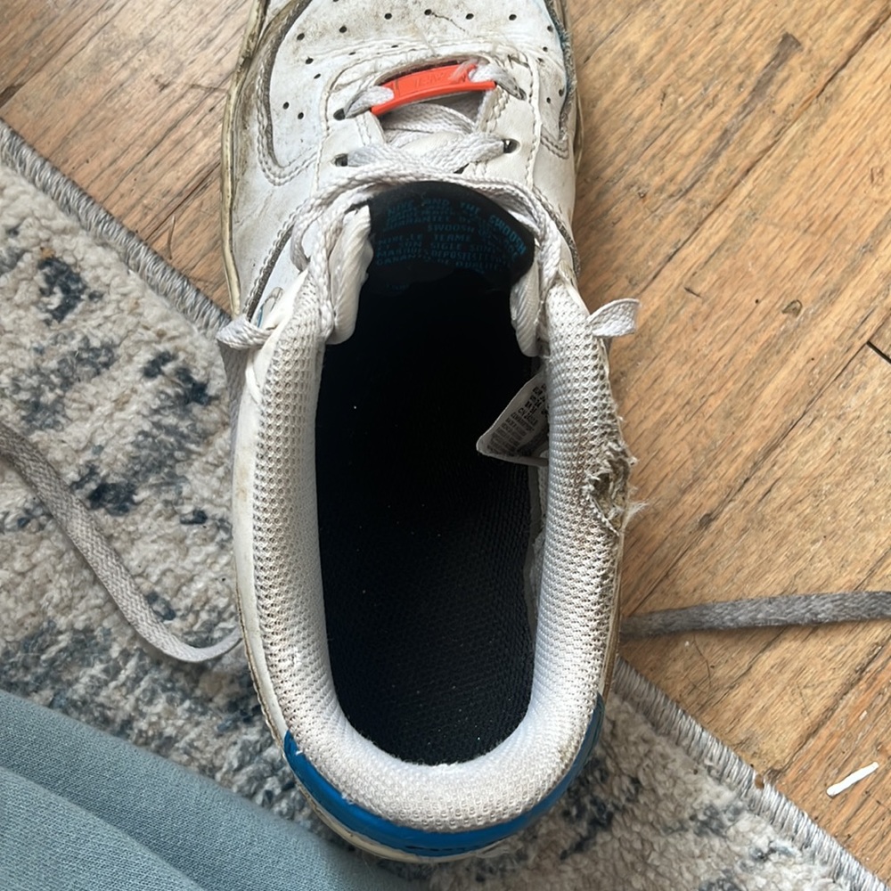 Shoes - Picture 3 of 9
